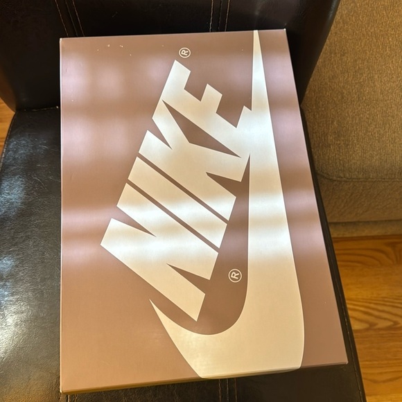 Air Jordan 1 Retro High OG - Picture 1 of 4